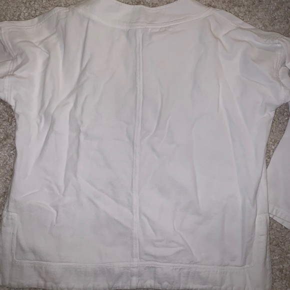 Beachy pullover - Picture 3 of 4